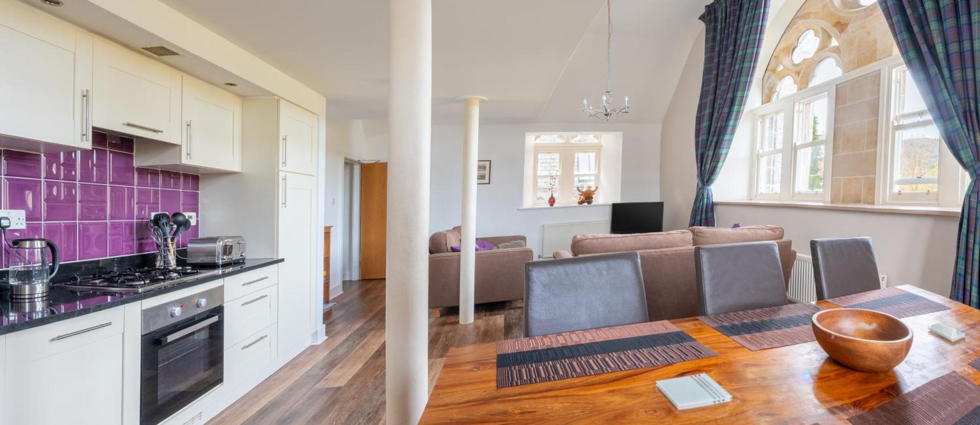 The Caledonian 3 Bedroom Self Catering Apartment In Historic Abbey Fort Augustus Exterior foto