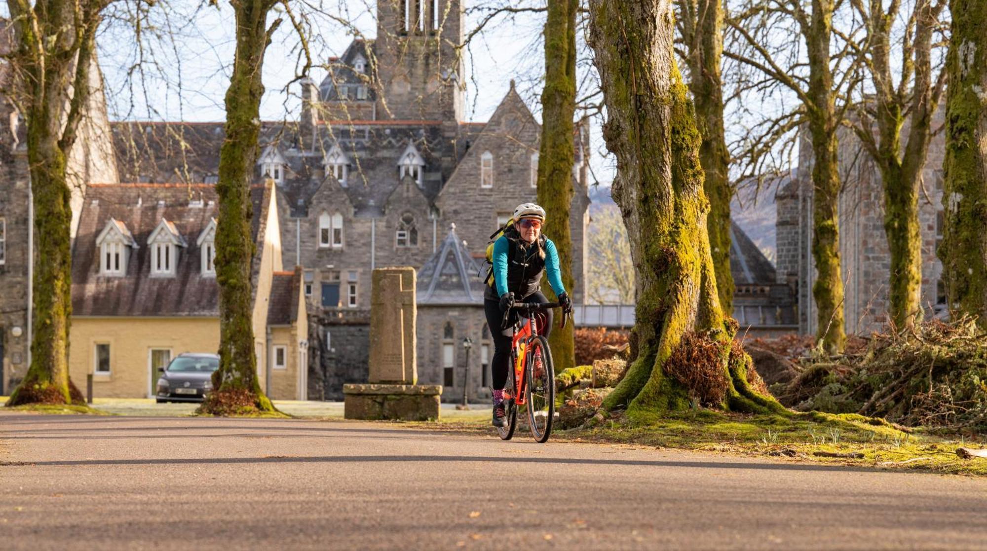 The Caledonian 3 Bedroom Self Catering Apartment In Historic Abbey Fort Augustus Exterior foto